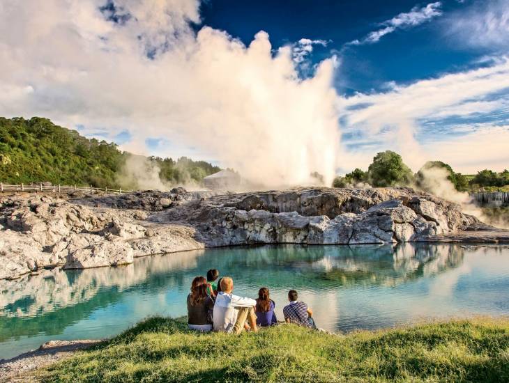 Beaches, Bays & Thermal Wonders