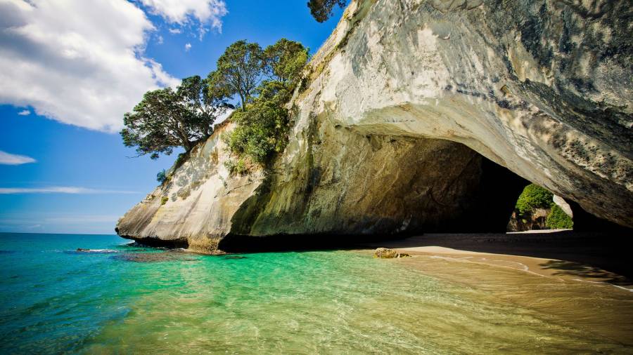 With KiwiCombo Pass, New Zealand fly drive holidays are easy