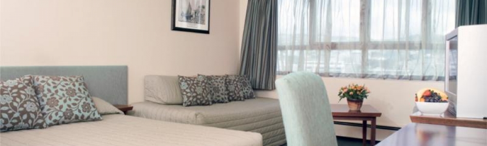 Bay Plaza Hotel