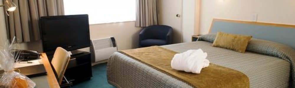 West Plaza Hotel